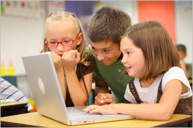 school-kids-computer